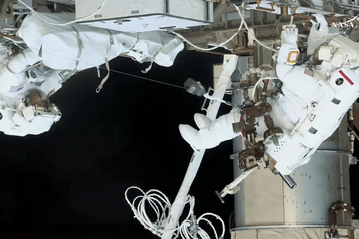 5th all female spacewalk on ISS 5th all-female spacewalk on ISS