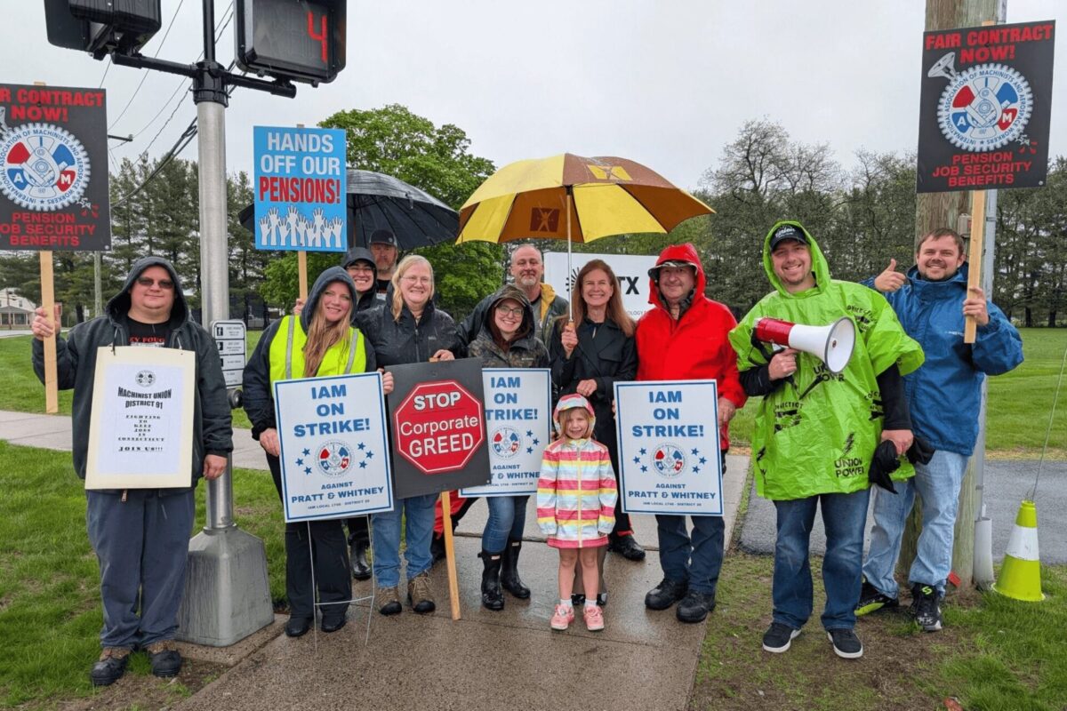 IAM strike line in East Hartford