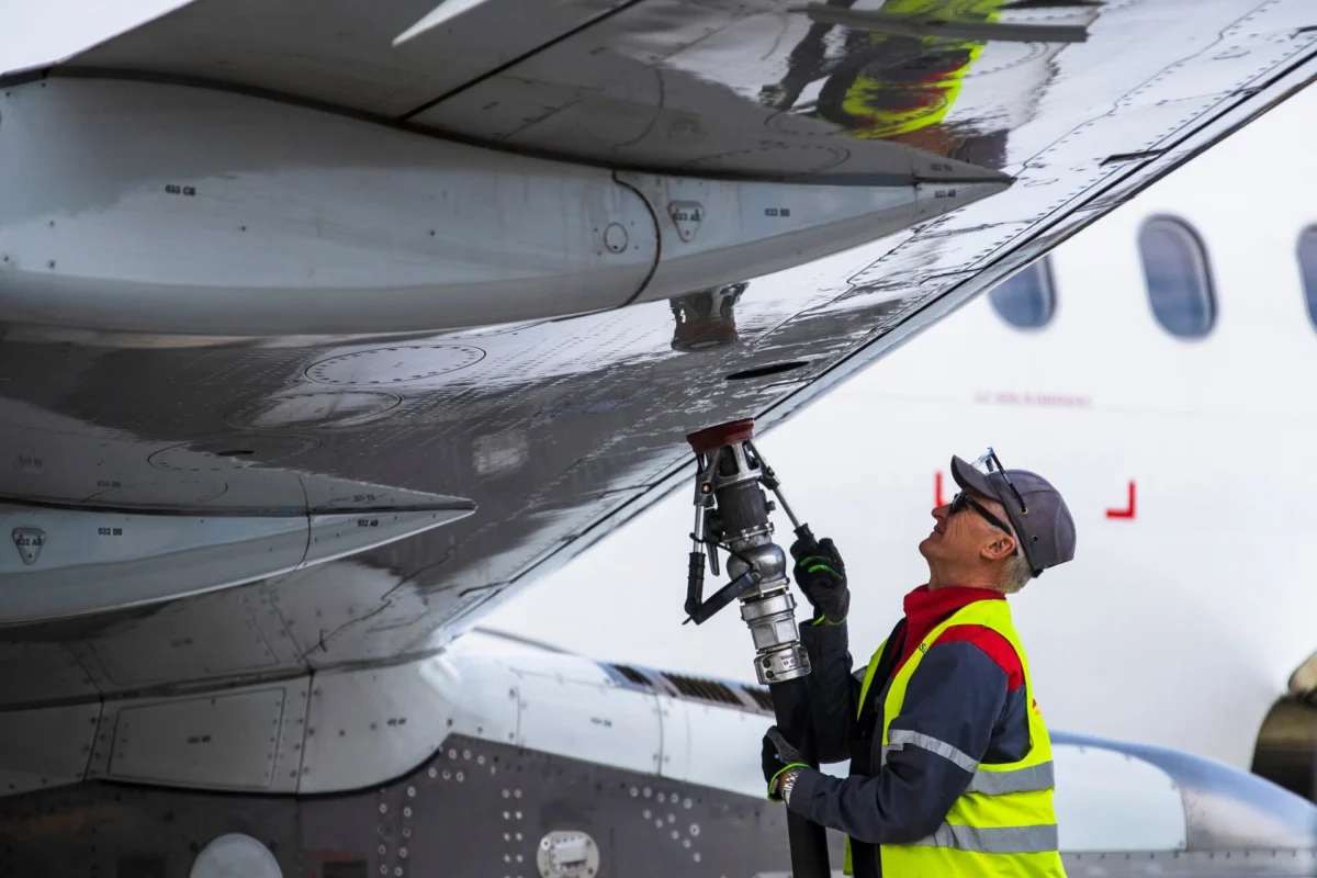 Aircraft fueling process