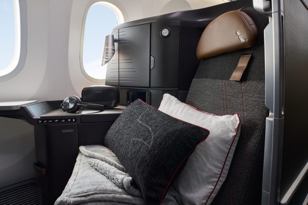 American Airlines 787 9P Flagship Suite Preferred 3