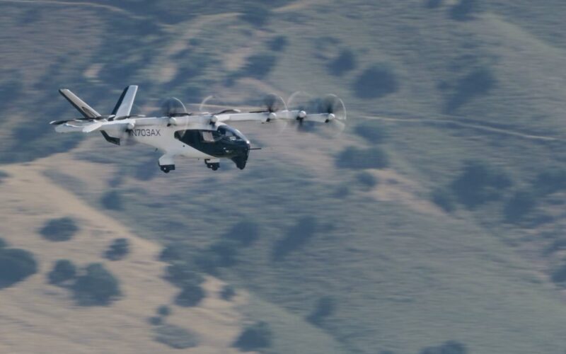 Flight of Archers Midnight aircraft first piloted operations