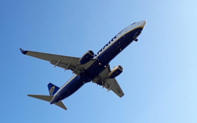 Ryanair Boeing 737 EI EKN