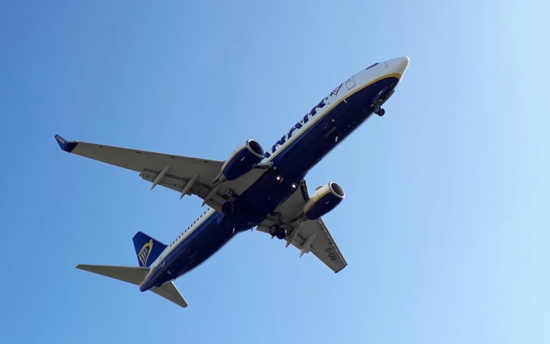 Ryanair Boeing 737 EI EKN