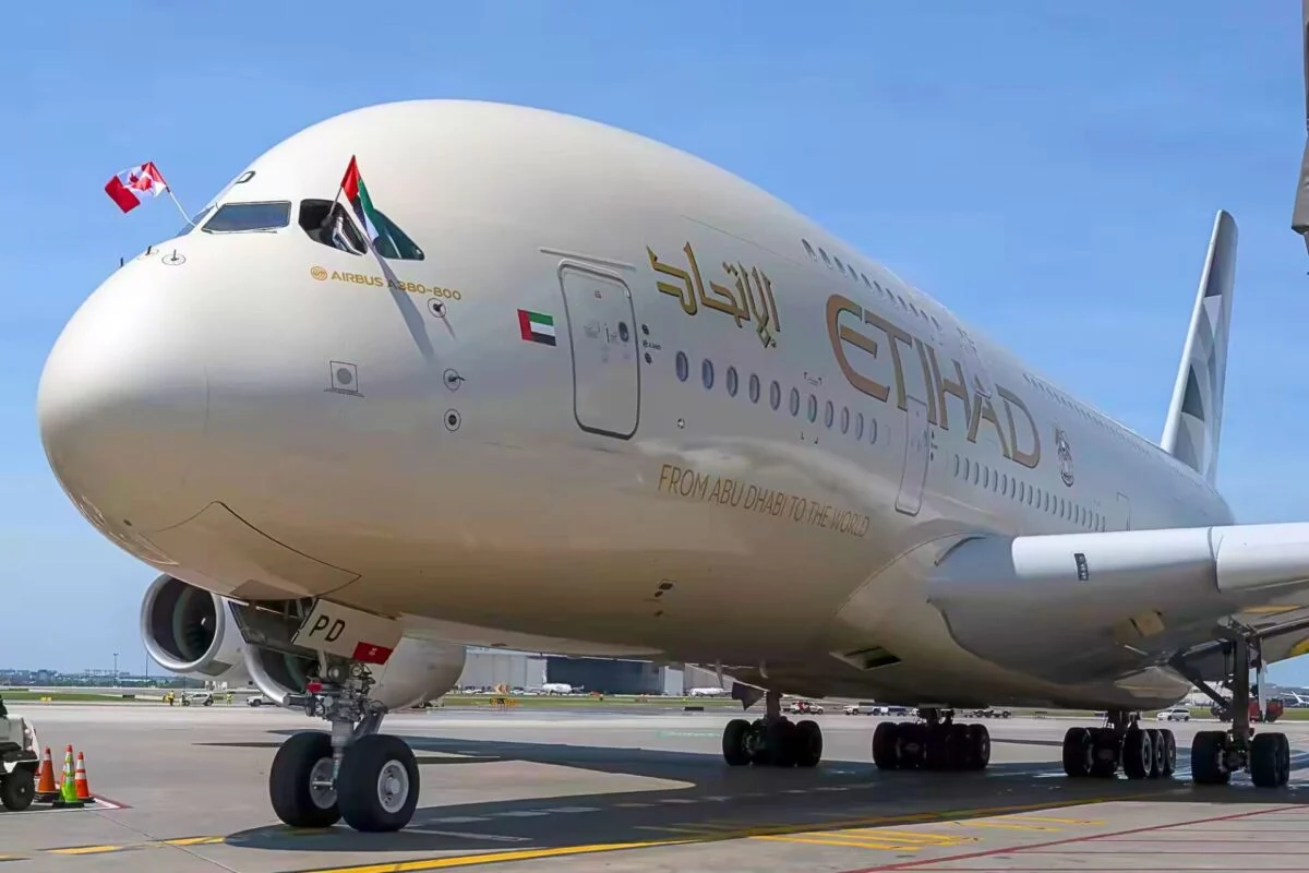 etihad a380 touches down toronto etihad a380 touches down toronto