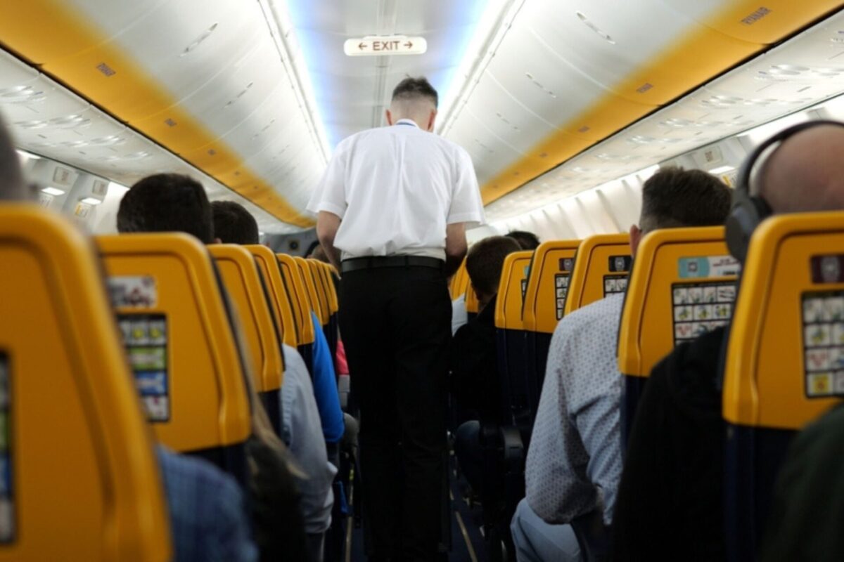 man convicted for faking cabin crew ID