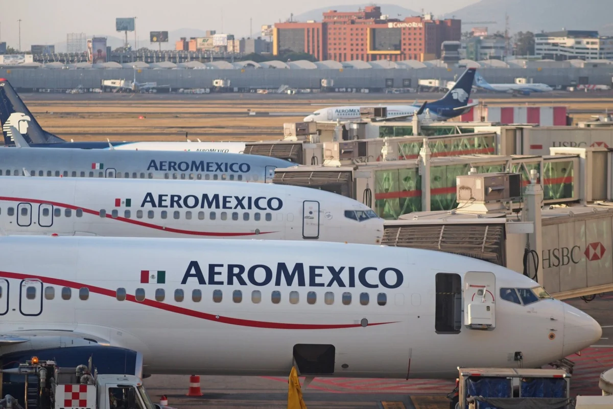A line of AeroMexico planes A line of AeroMexico planes