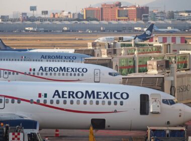 A line of AeroMexico planes