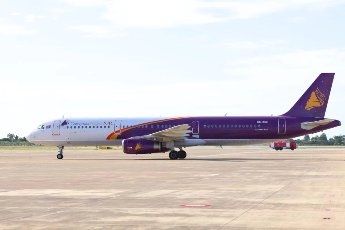 Air Cambodia flies to Shenzhen
