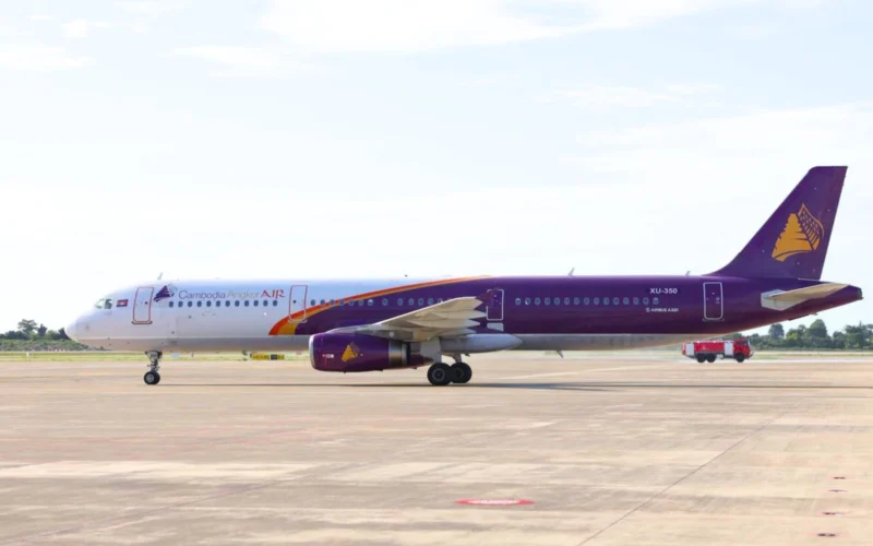 Air Cambodia flies to Shenzhen