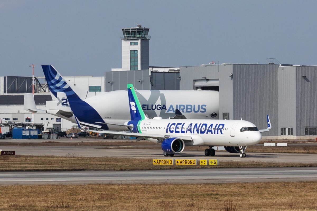 Airbus A321LR Icelandair HH Finkenwerder