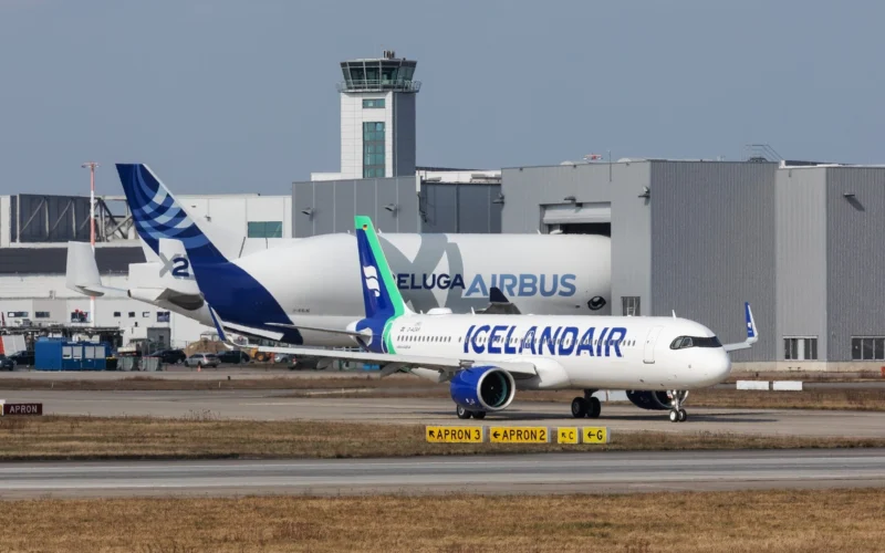 Airbus A321LR Icelandair HH Finkenwerder