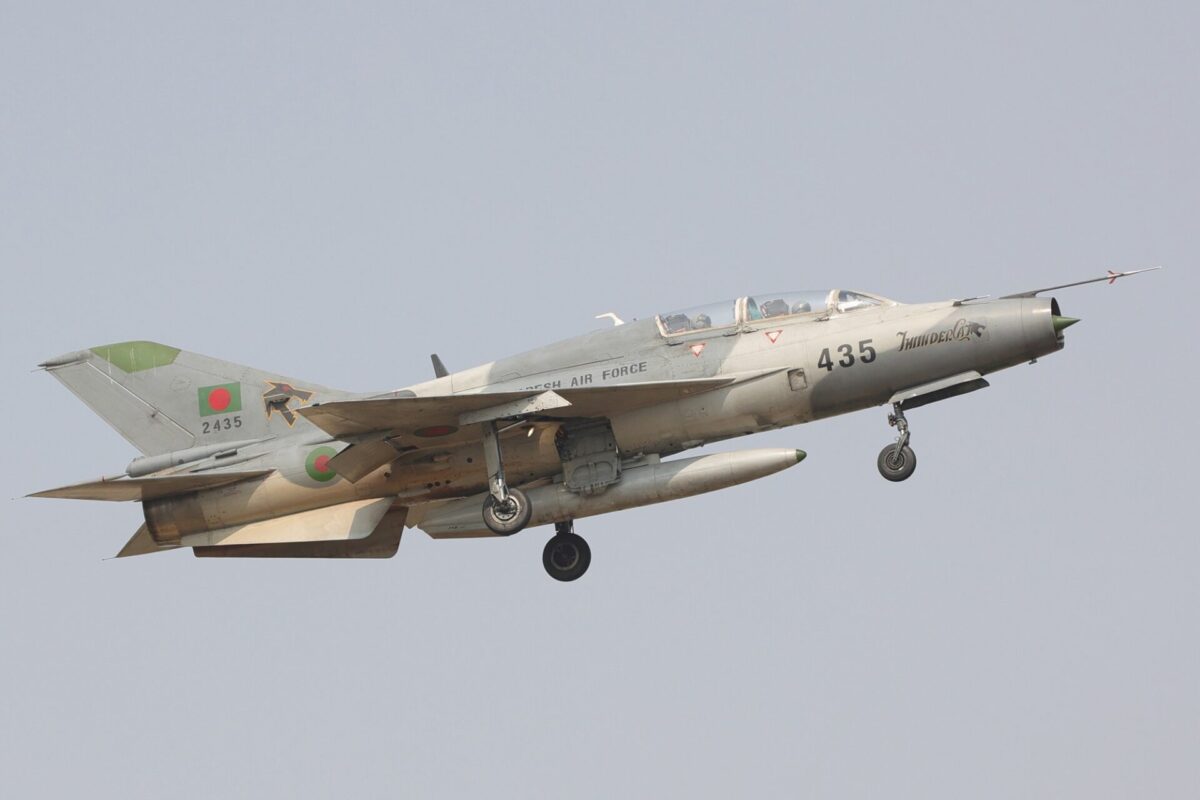 Bangladesh F 7 fighter jet