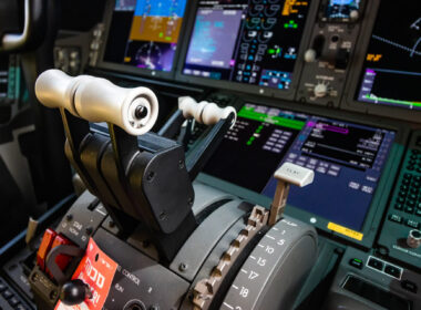 Boeing 787 fuel switches