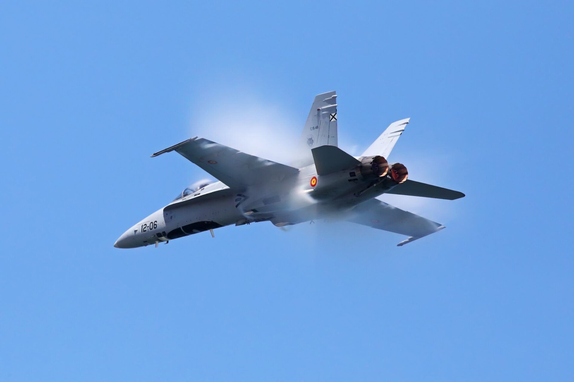 Spain hints F-18 Hornet fighters could stay in service until 2040 