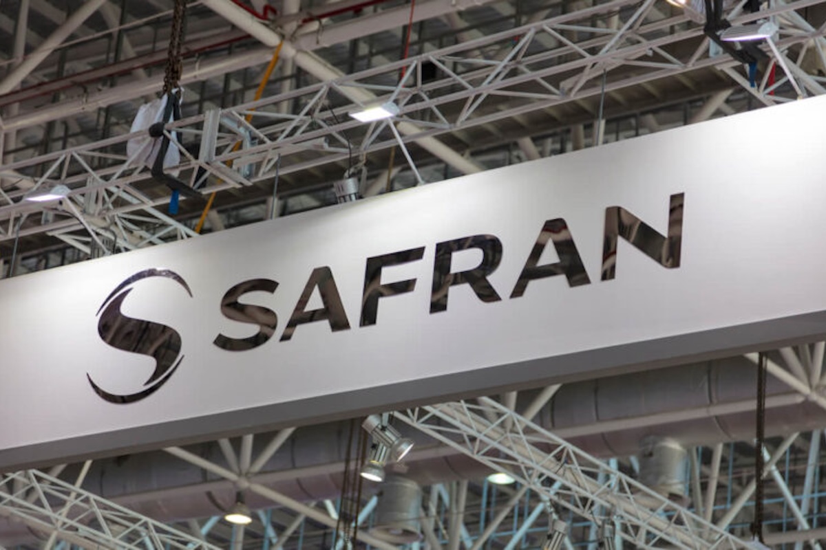 shutterstock 1256758495 800x500 Safran factory