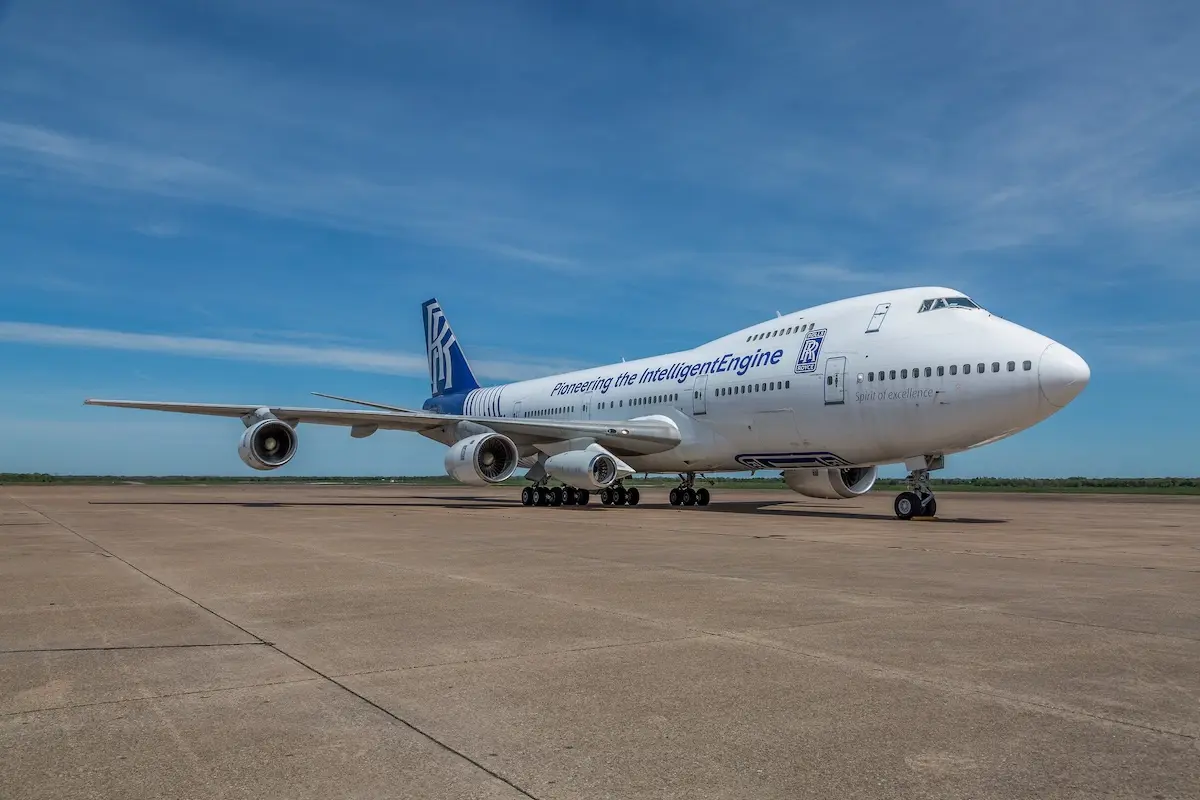 Rolls Royce Hefty Bee B747