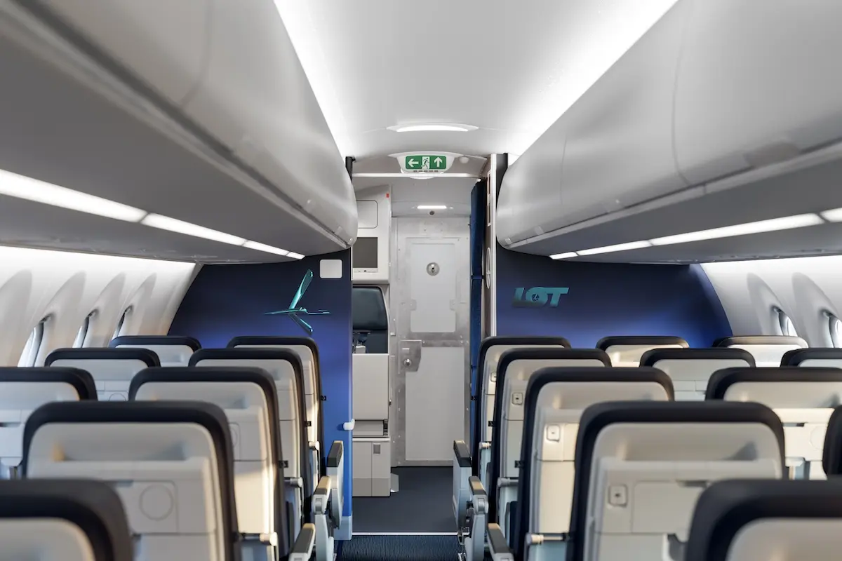 Airbus A220 LOT Polish Airlines Interior 2 Airbus A220 LOT Polish Airlines Interior