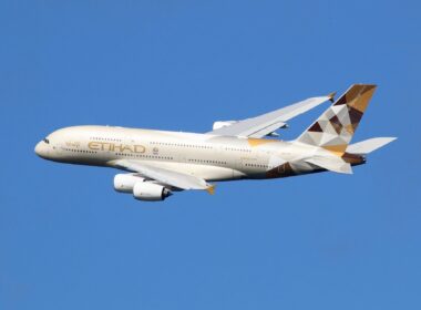 Etihad Airways Airbus A380 A6–APC