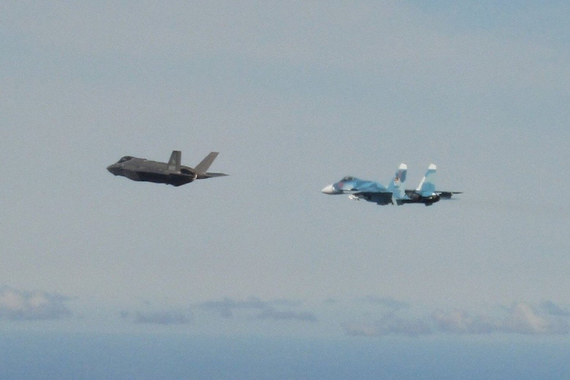 Italienische F-35A zum Abfangen russischer Militärjets entsandt