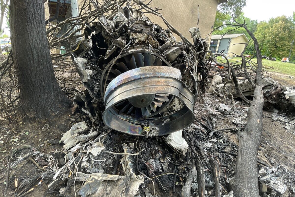 MiG 23 crashed at Thunder Over Michigan