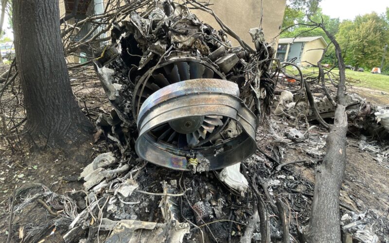 MiG 23 crashed at Thunder Over Michigan