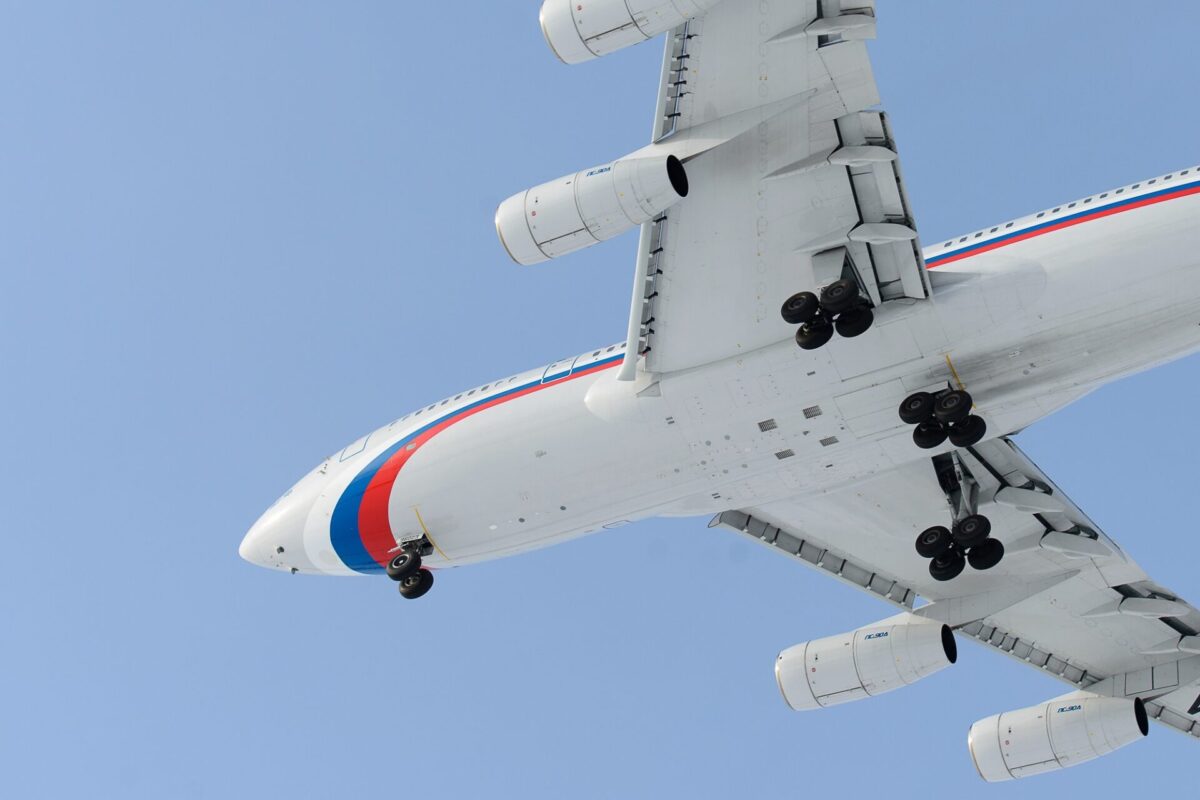 RA 96023 Ilyushin Il 96 300