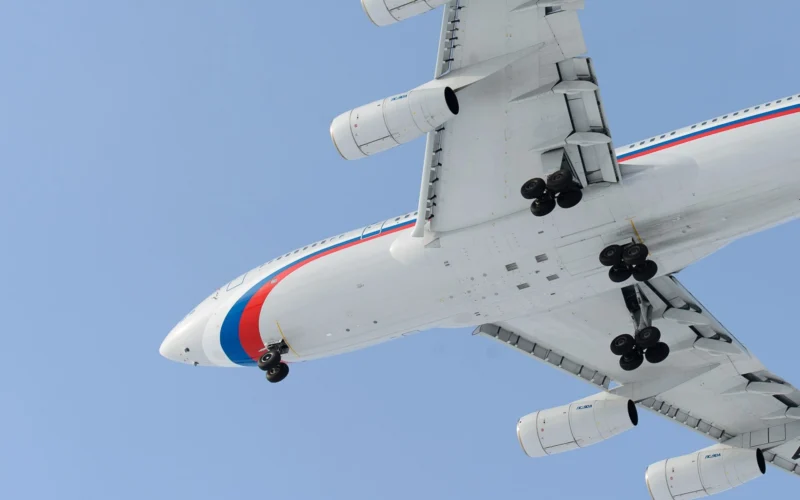 RA 96023 Ilyushin Il 96 300
