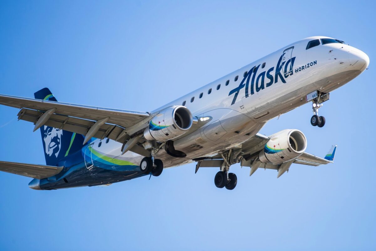 Alaska Airlines Embraer ERJ 175LR