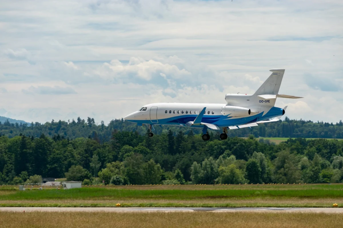 Dassault Falcon 900LX registration OO GPE operated by Luxaviation Belgium Dassault Falcon 900LX registration OO GPE operated by Luxaviation Belgium