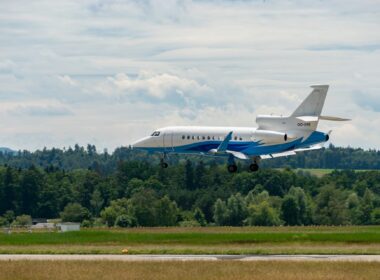 Dassault Falcon 900LX (registration OO-GPE), operated by Luxaviation Belgium