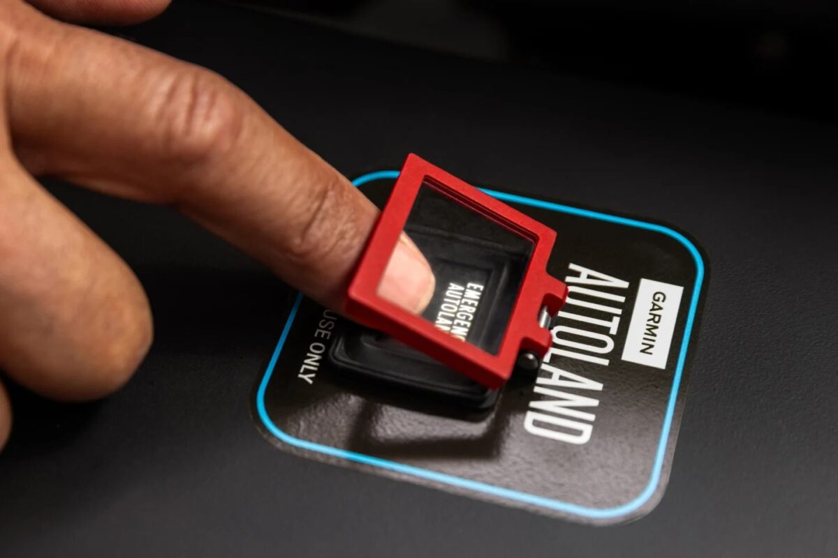 Garmin autoland switch Garmin autoland switch