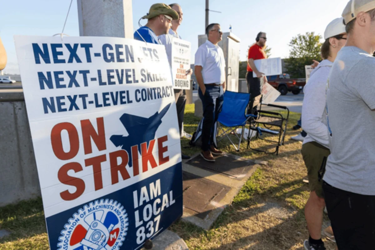 IAM Local 837 members IAM Local 837 members