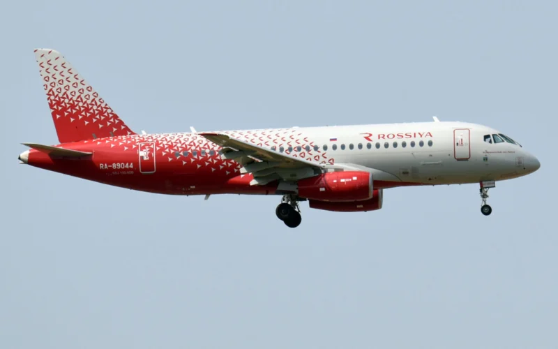 Rossiya Airlines Sukhoi Superjet 100 95B