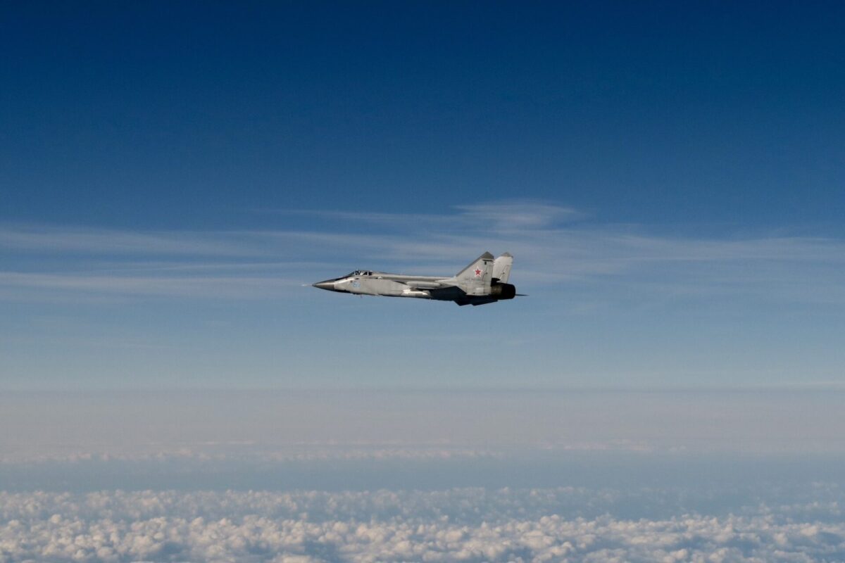 Russian MiG 31 breaching Estonian airspace