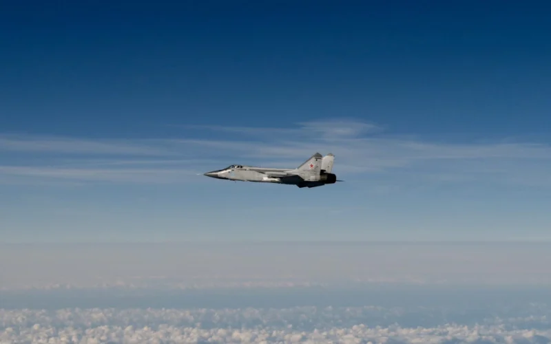 Russian MiG 31 breaching Estonian airspace