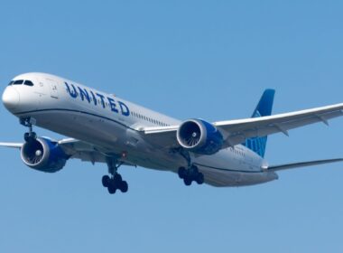 United 787