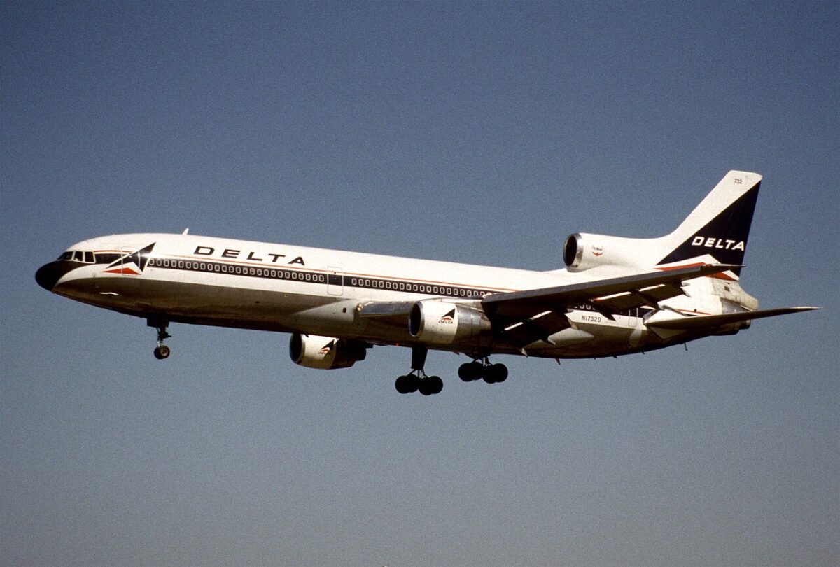 11df_-_Delta_Air_Lines_Lockheed_L-1011_TriStar_1;_N1732D@FLL;30.01.1998_(5016025629)