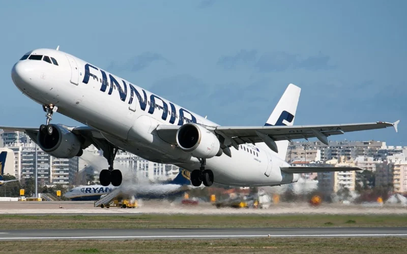 Airbus A321 211 Finnair