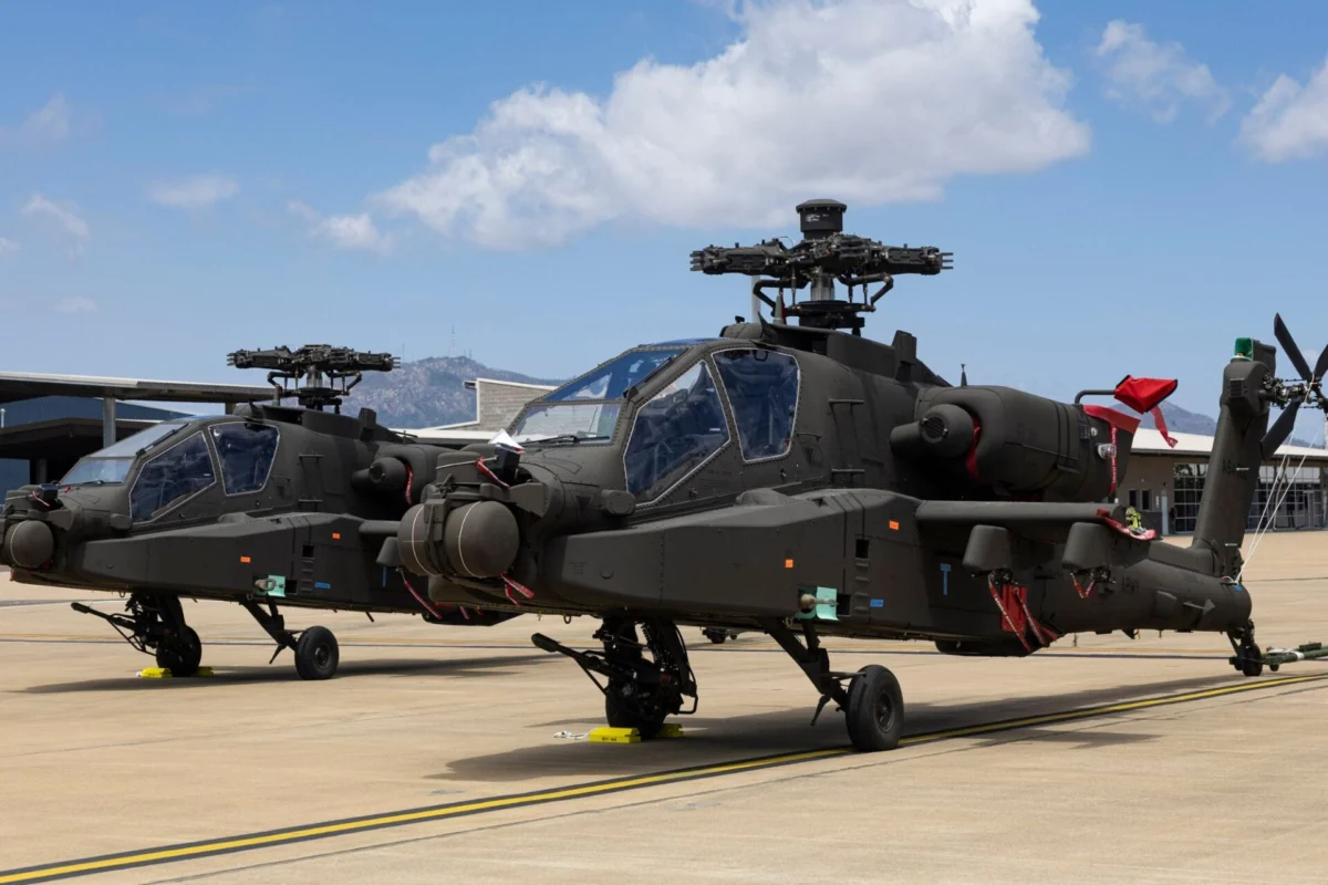 Boeing delivers attack Apache helicopters to AU