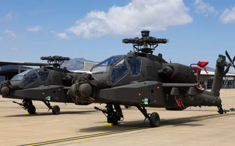 Boeing delivers attack Apache helicopters to AU