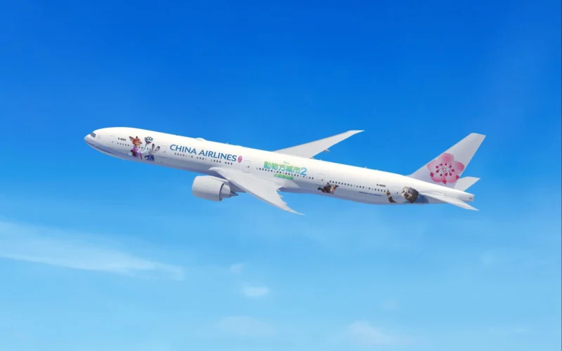 China Airlines Boeing 777 with Zootopia 2 livery