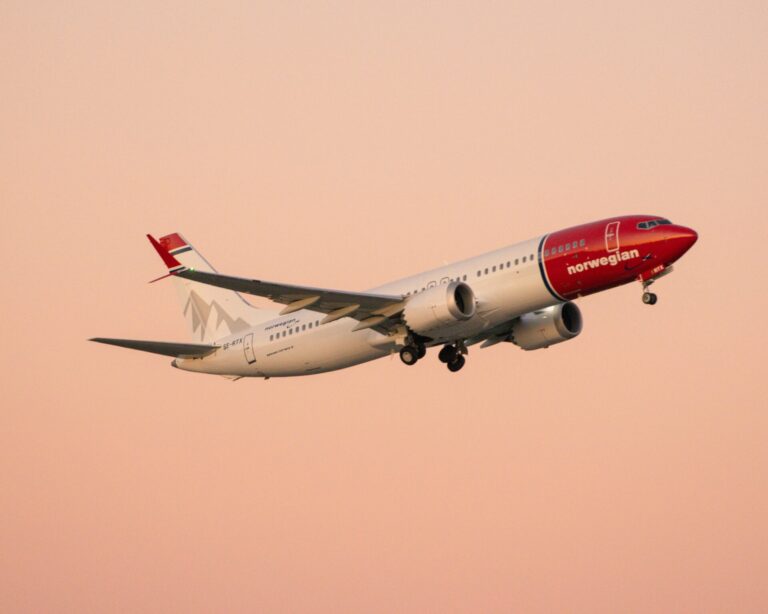 Norwegian 737