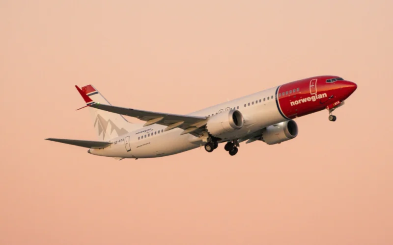 Norwegian 737