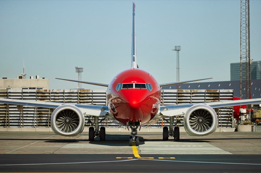 Norwegian 737