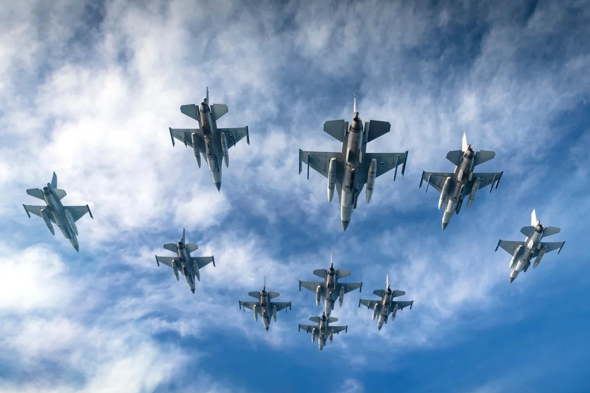 Dutch F 16 fighter jets