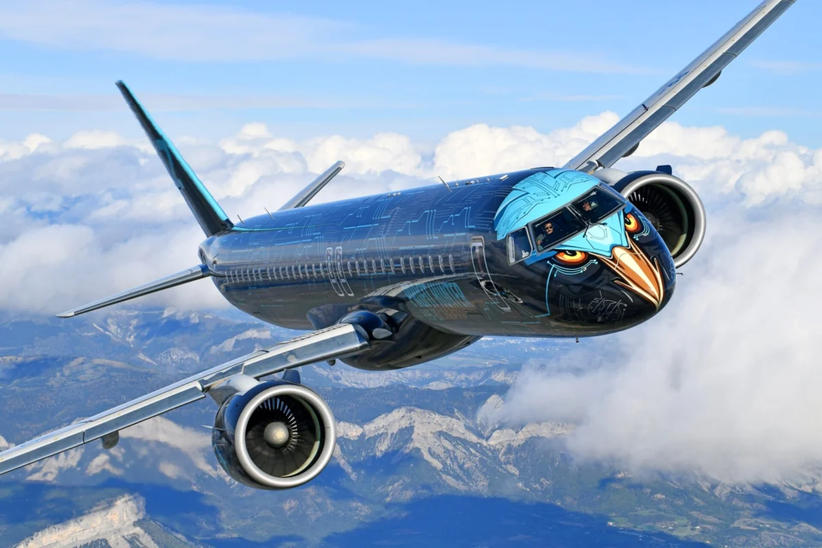 Embraer E195 E2 Tech Eagle Embraer E195 E2 Tech Eagle
