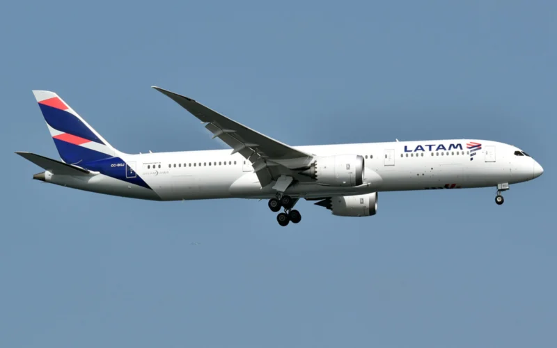 LATAM Airlines Boeing 787 9 Dreamliner