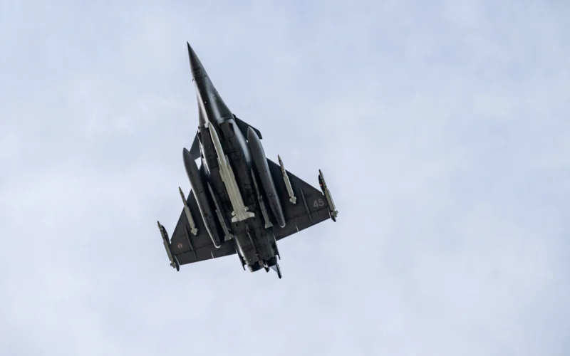 French Rafale M carrying a Air sol moyenne portée amélioré rénové ASMPA R nuclear missile