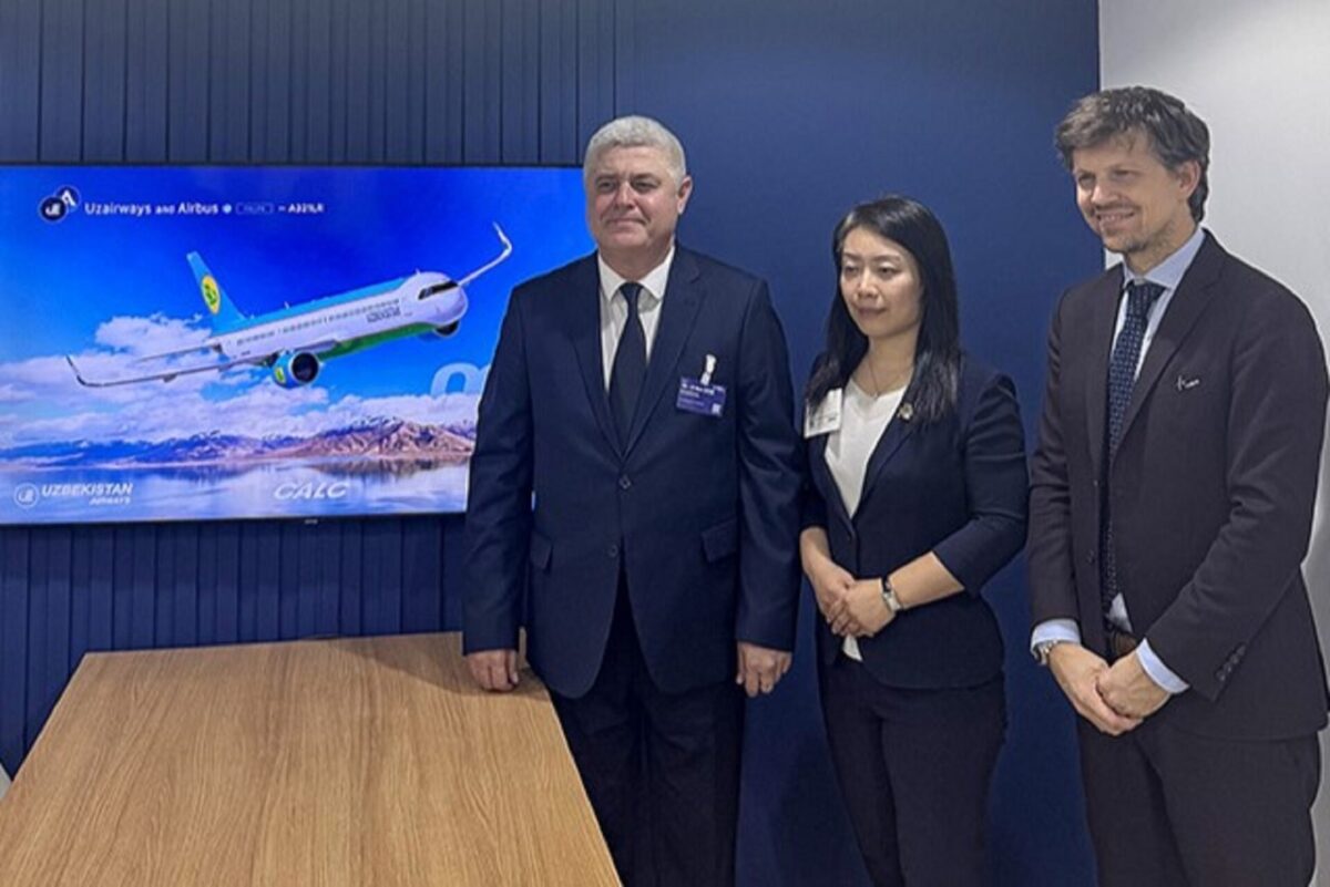 Uzbekistan Airways Dubai Airshow