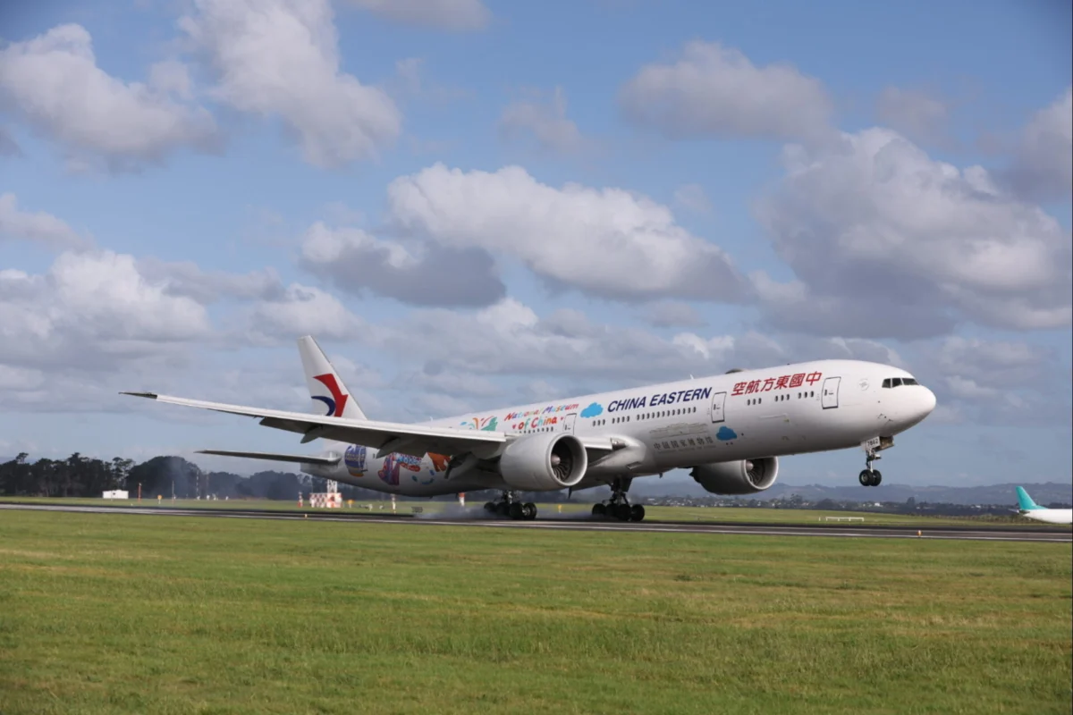 China Eastern Airlines Boeing 777 39PER
